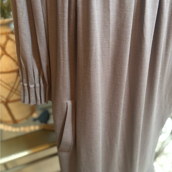 Brown BCBGMaxAzria Pleated Dress With Pockets Business Casual Wool Blend Size M - Picture 8 of 9